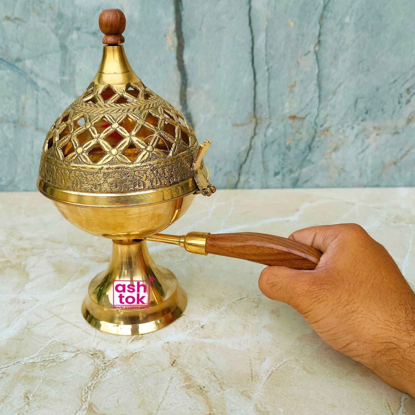 Brass Incense Burner with Handle, Brass Loban Burner, Brass Sambrani Dhoop, Brass Dhoop Dani with Lid