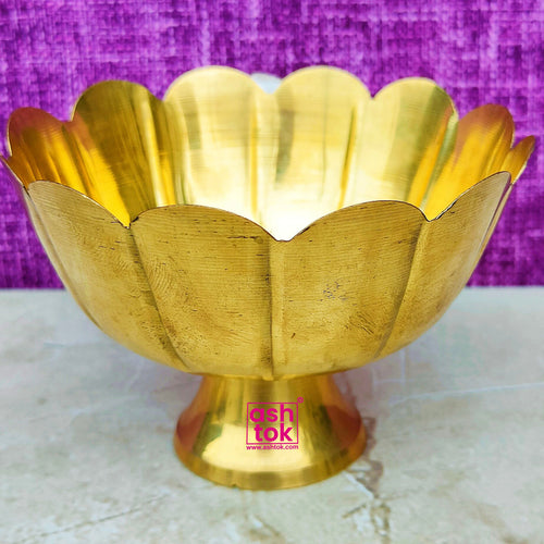 Brass Flower bowl, brass bowl for kum kum, Brass Gift item (Dia 5 Inches)